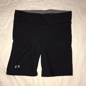 Black Under Armour spandex